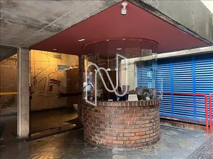 Guarita com porteiro 24 horas  