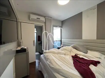 Suíte 1º pavimento ângulo 1