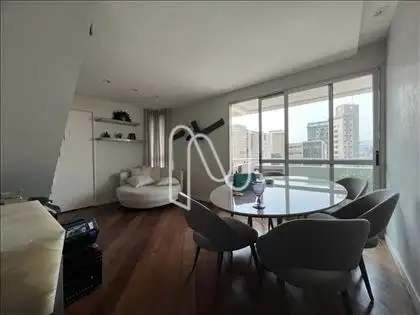 Sala 1º pavimento ângulo 2