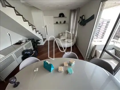 Sala 1º pavimento ângulo 3