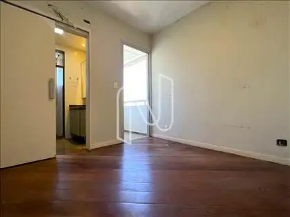 Suíte 1º pavimento ângulo 1