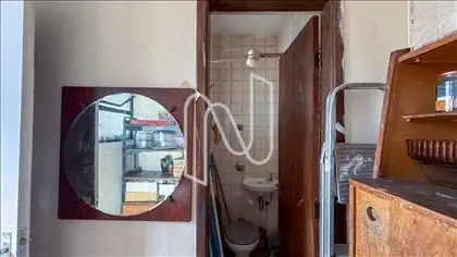 banheiro de serviço / DCE