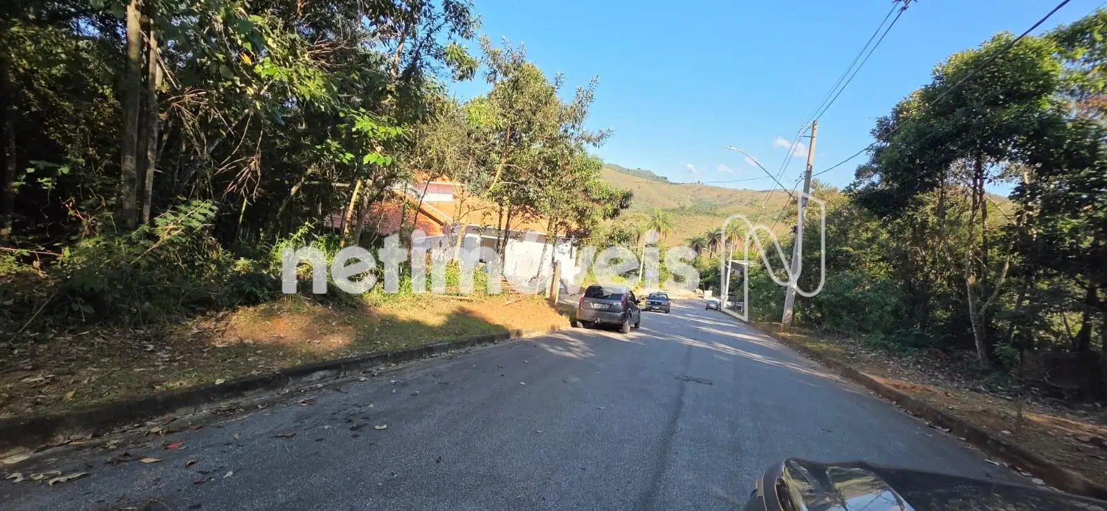 rua do lote (direita)