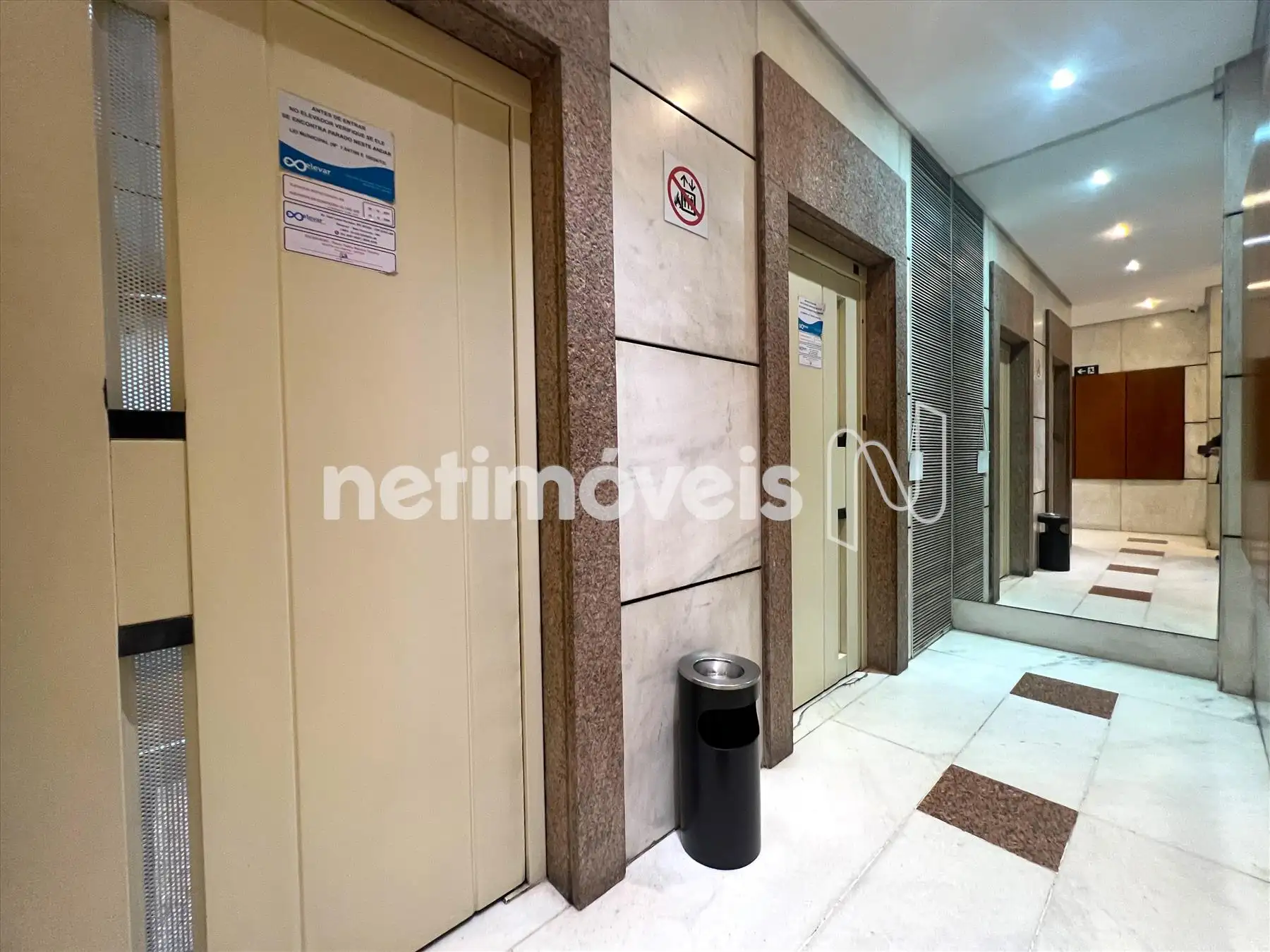 Hall dos elevadores