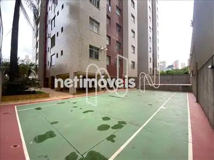 Quadra poliesportiva