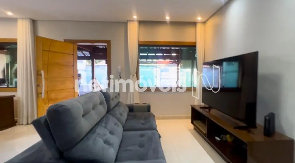 Sala 1º pavimento ângulo 5