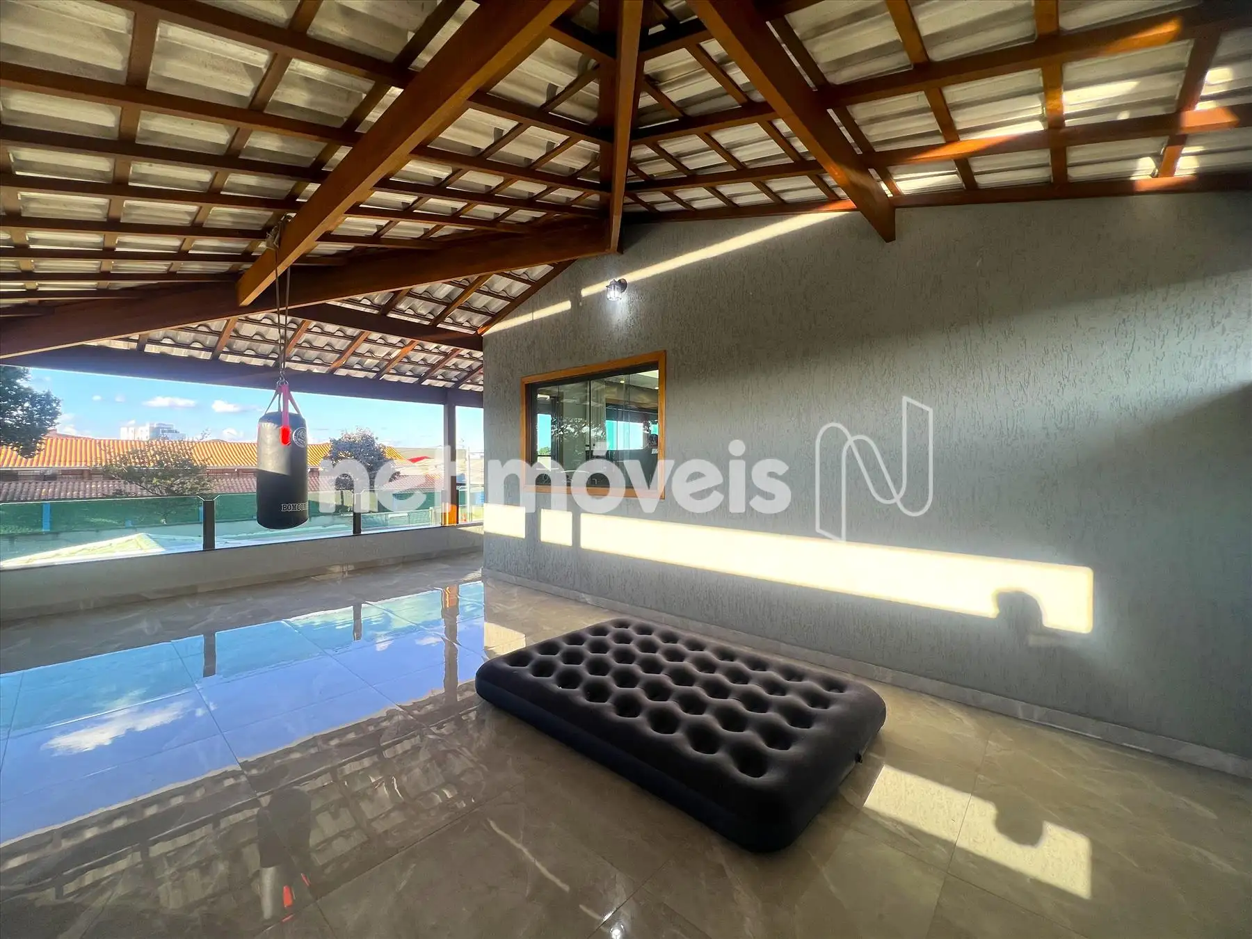 Terraço coberto 2º pavimento ângulo 1
