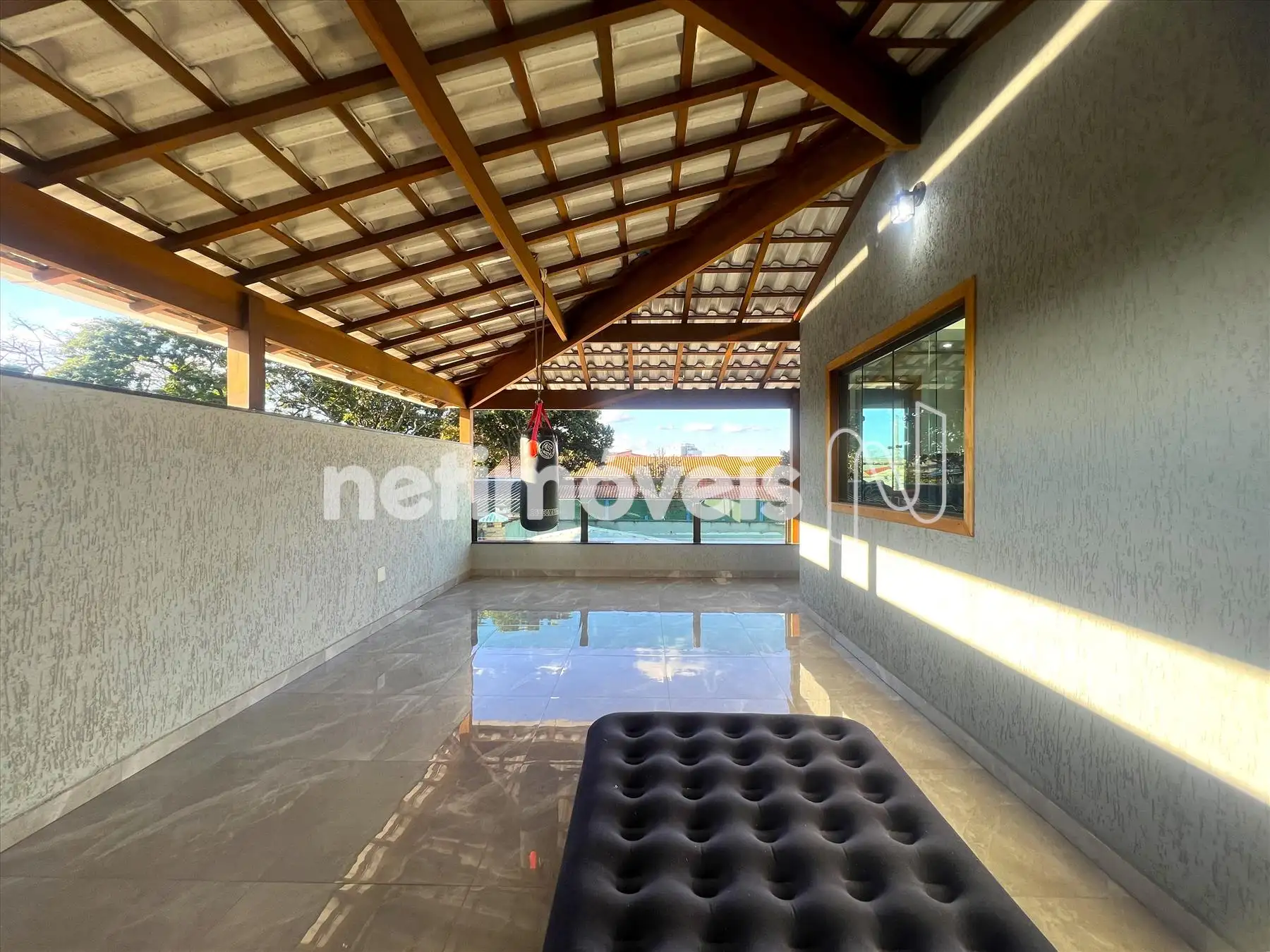 Terraço coberto 2º pavimento ângulo 2