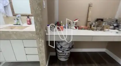 Banho semi-suítes ângulo 2