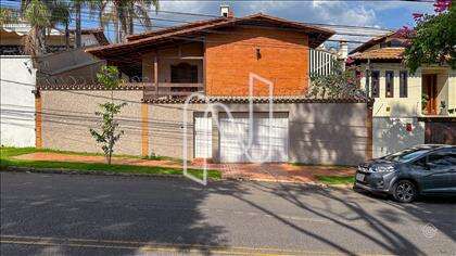 Fachada frontal