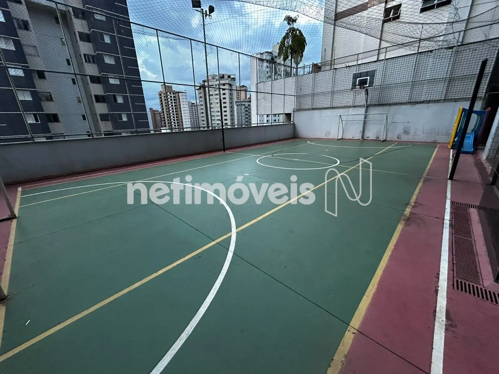 Quadra poliesportiva