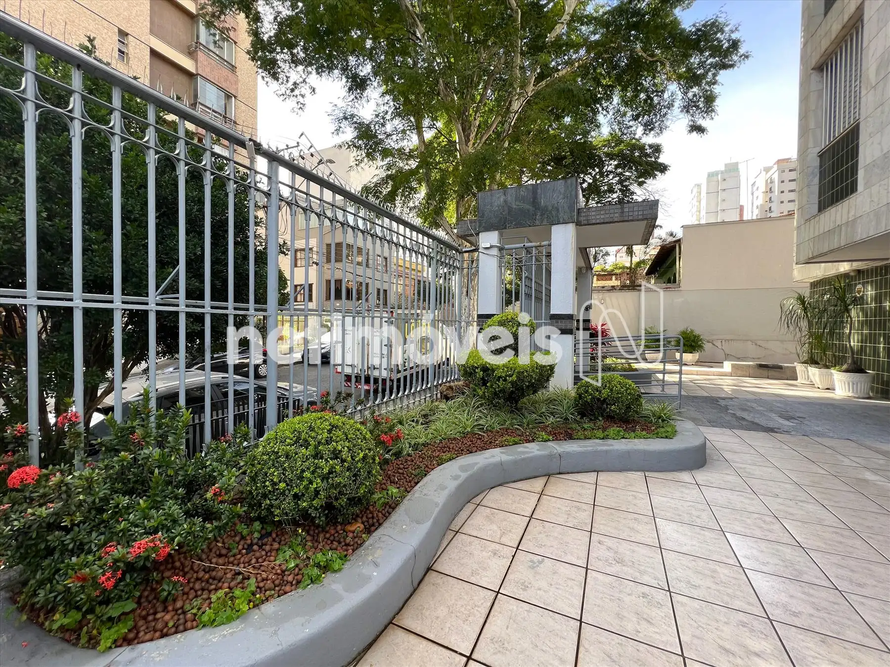 Jardim frontal ângulo 1