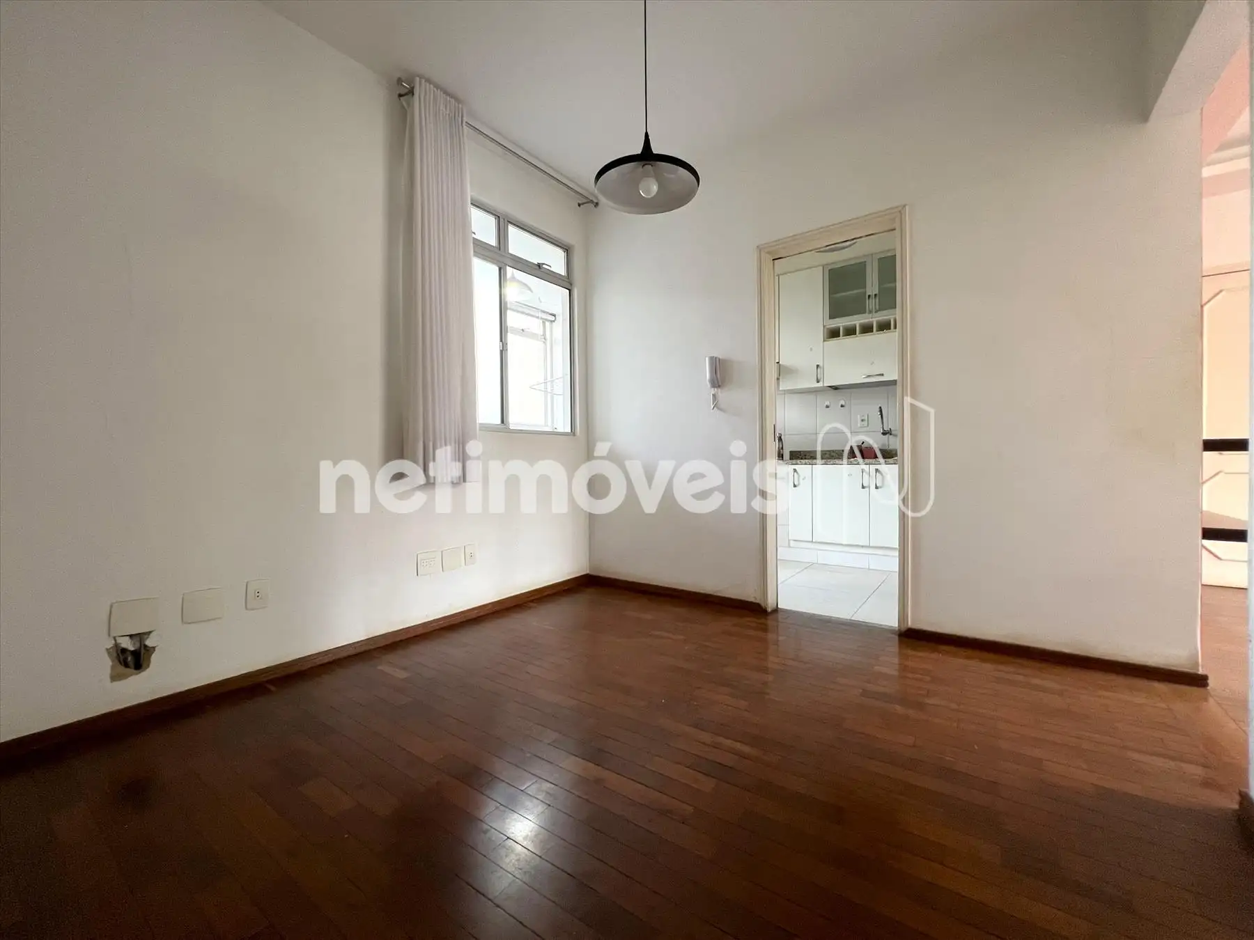 Sala de jantar ângulo 4