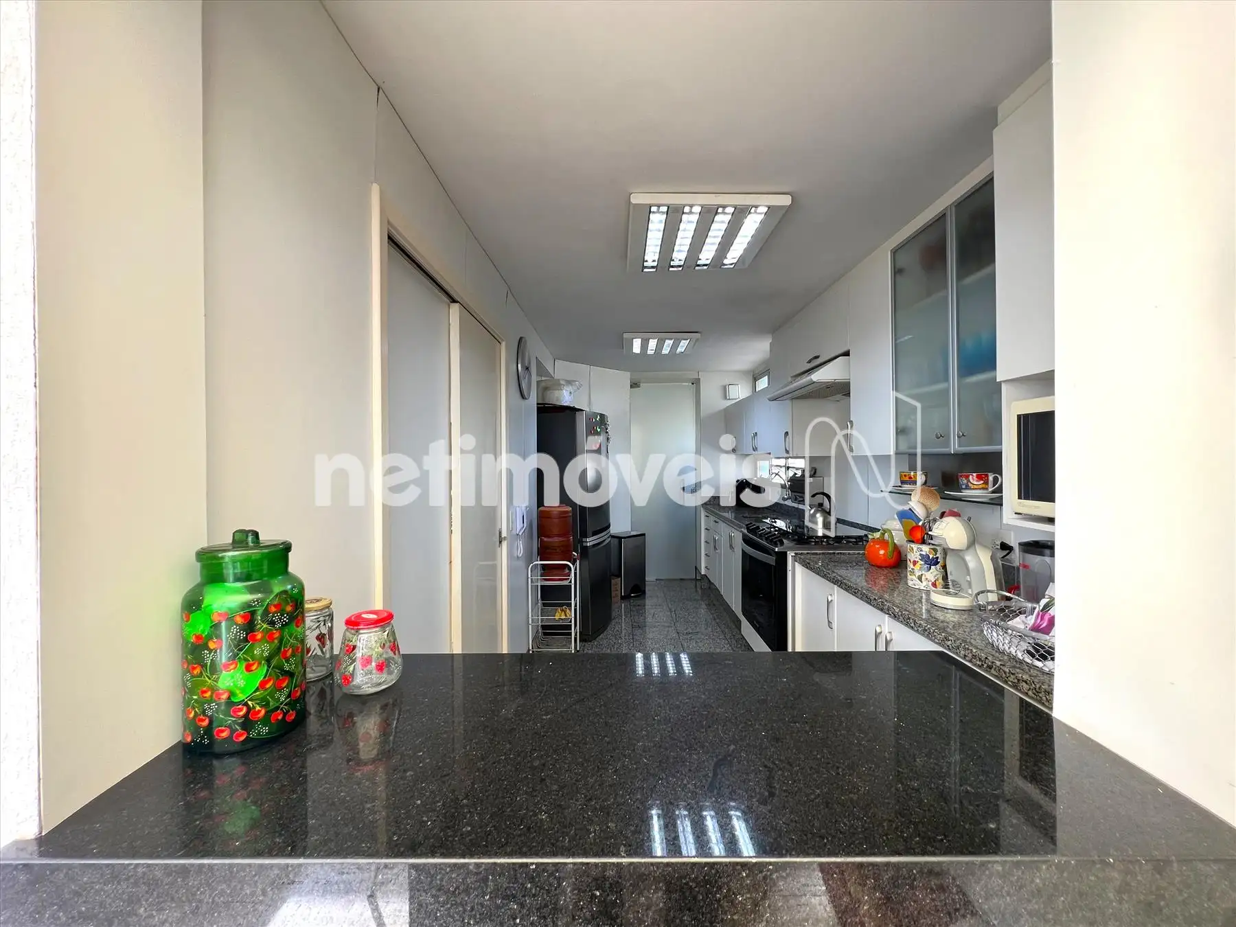 Cozinha integrada com espaço gourmet