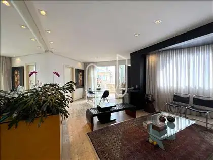 Sala 1º pavimento ângulo 2 
