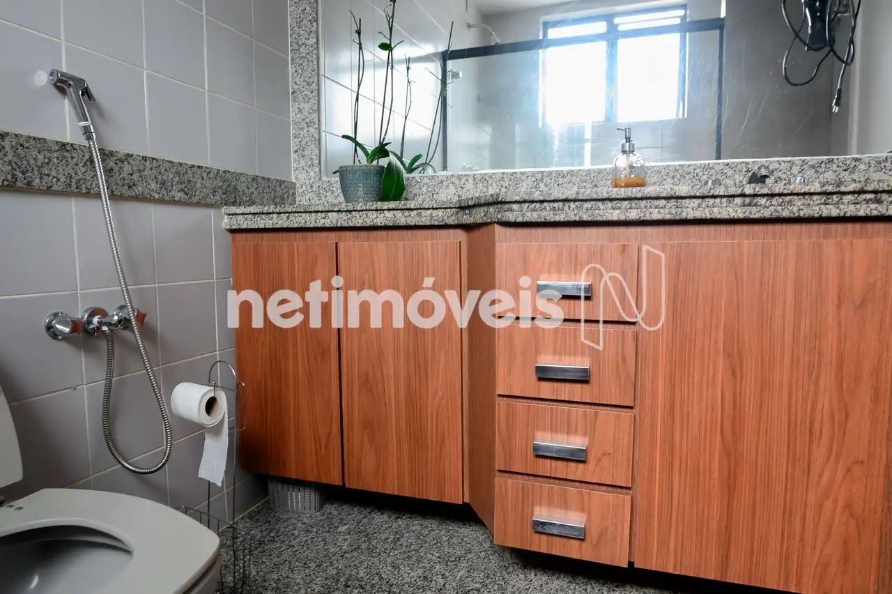 Banho suíte ângulo 2