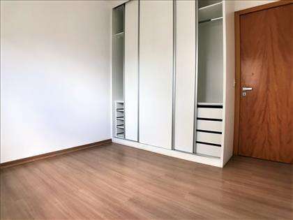 Quarto 1 ângulo 1
