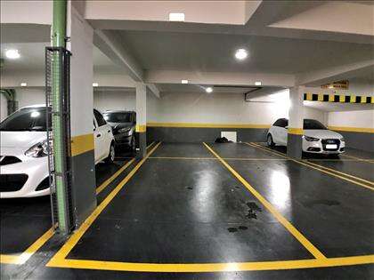 02 vagas em linha