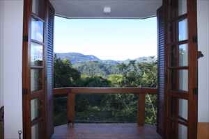  Quarto com varanda e vista