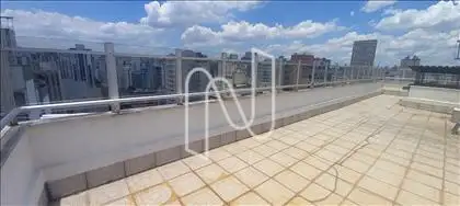 ÁREA COMUM DO PRÉDIO NA COBERTURA