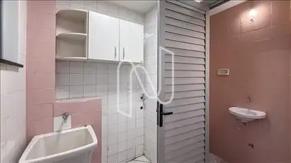 Área de serviço / banheiro de srviço
