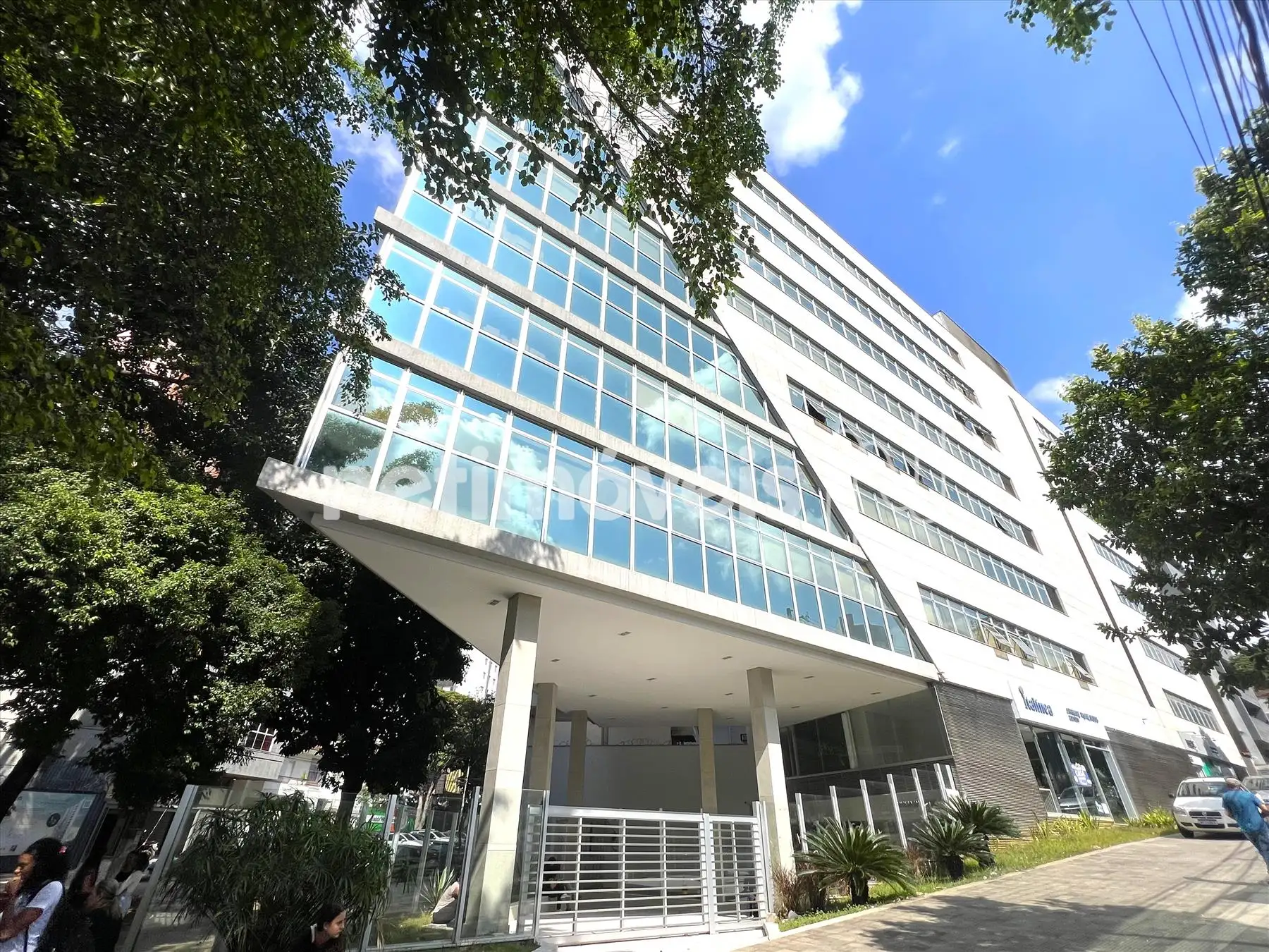 Andar-pilotis para comprar com 216 m², 2 banheiros, 3 vagas em Rua Ouro Preto, Santo Agostinho, Belo Horizonte