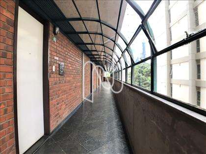 Hall do pavimento ângulo 2