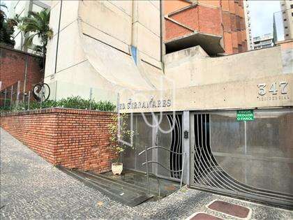 Entrada principal/Jardim frontal