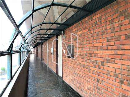 Hall do pavimento ângulo 1