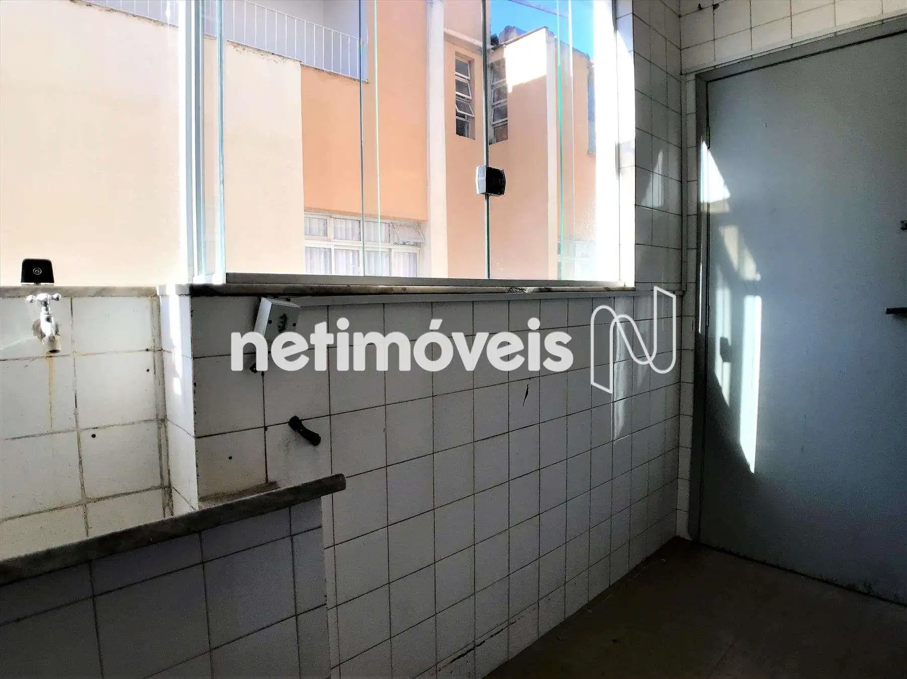 Área de serviço ângulo 1