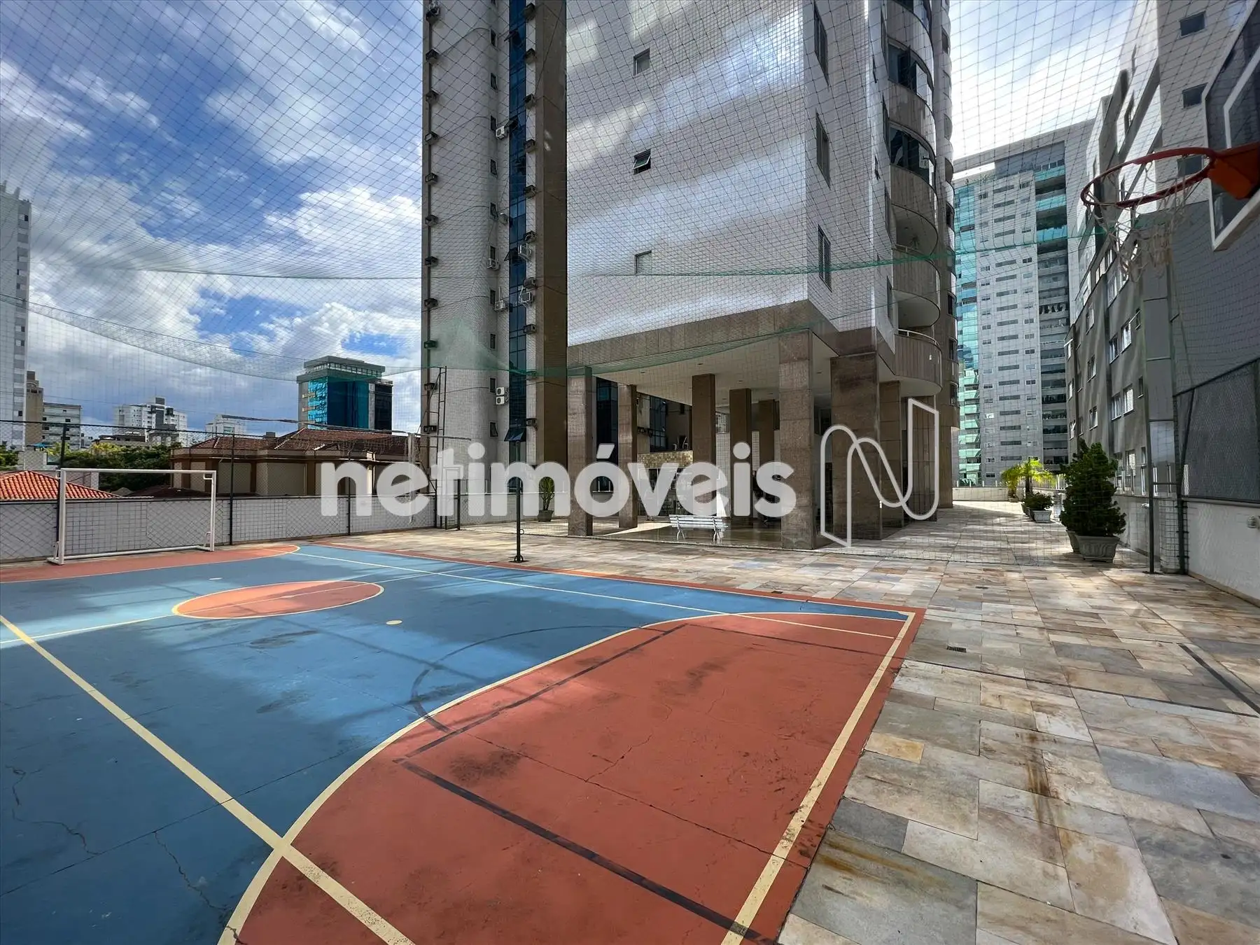 Quadra poliesportiva