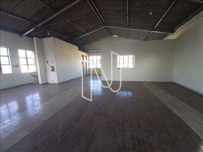 4º andar Salão com 250m²-cozinha- 2 banheiros