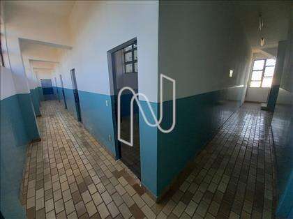 3º andar  com 7 salas e um salão (60m²)