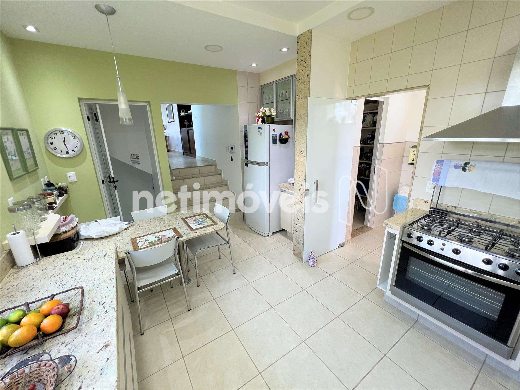 Copa-cozinha pavimento inferior ângulo 2