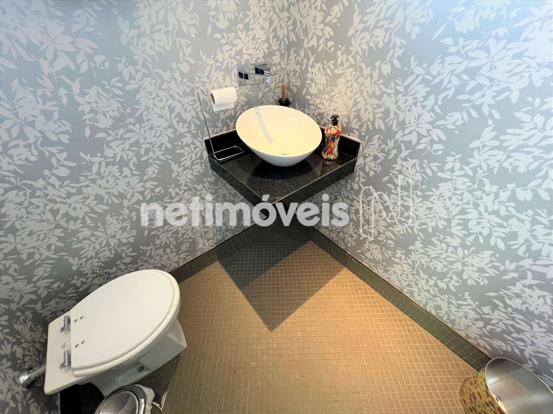 Lavabo pavimento superior