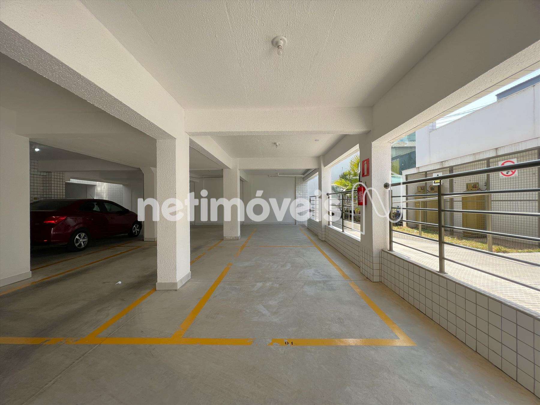 2 vagas de garagem em linha