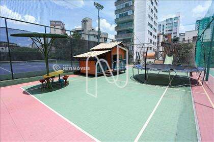 Quadras e playground