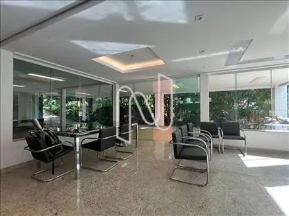 Sala pavimento inferior ângulo 1