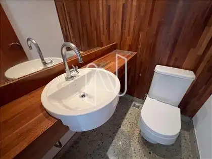 Lavabo pavimento inferior