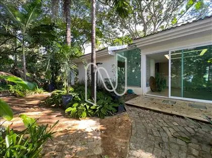 Fachada lateral direita ângulo 1