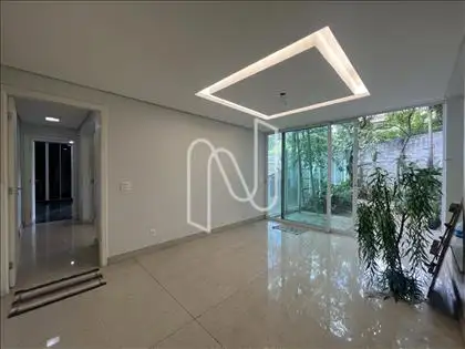 Sala de jantar ângulo 2