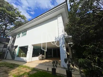 Fachada fundos ângulo 1