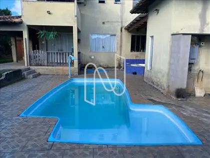 PISCINA 