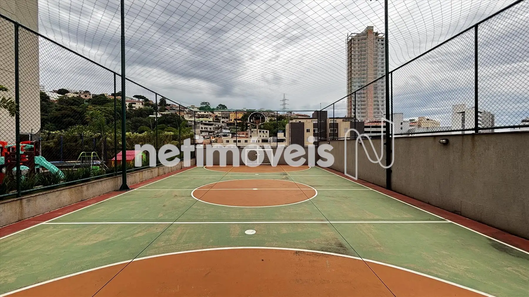 QUADRA POLIESPORTIVA