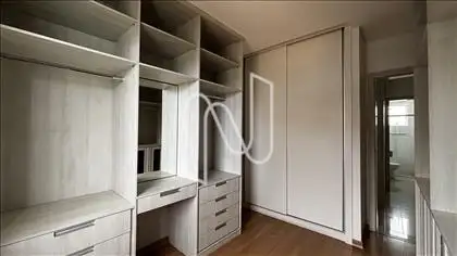 CLOSET 