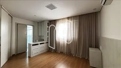 QUARTO 01/SUÍTE 