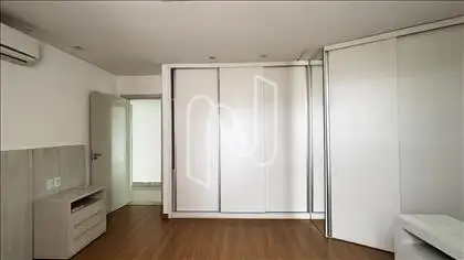 QUARTO 01/SUÍTE 