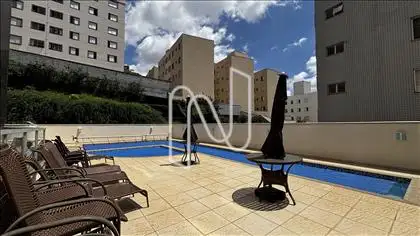 PISCINA 