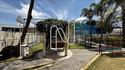 ÁREA EXTERNA/QUADRA DE ESPORTES 