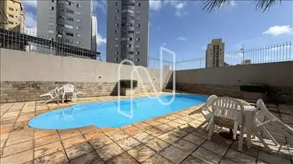 PISCINA  